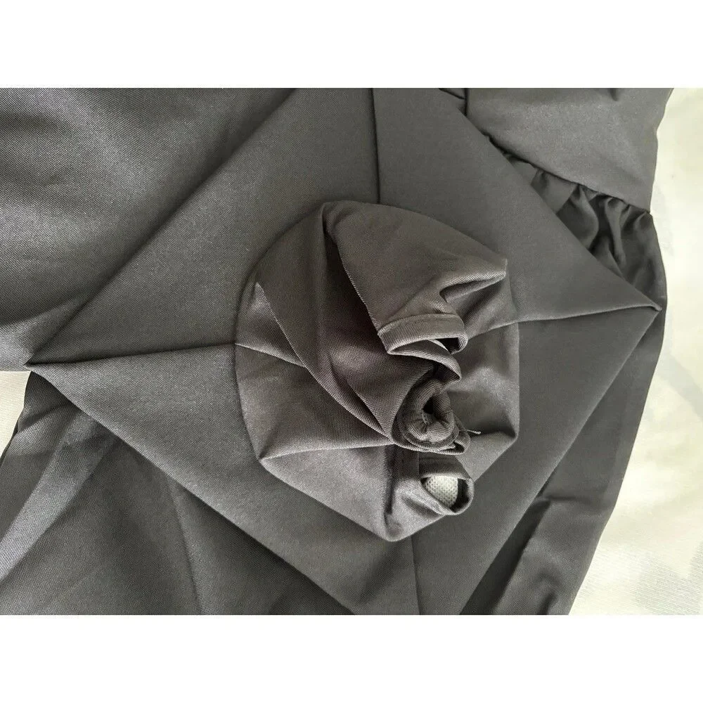 Graduation Cap and Gown with 2025 Year Charm for College &High School, Unisex